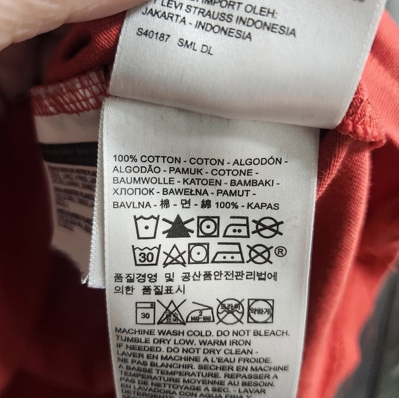 Levi's large cotton t-shirt red large - Picture 6 of 6